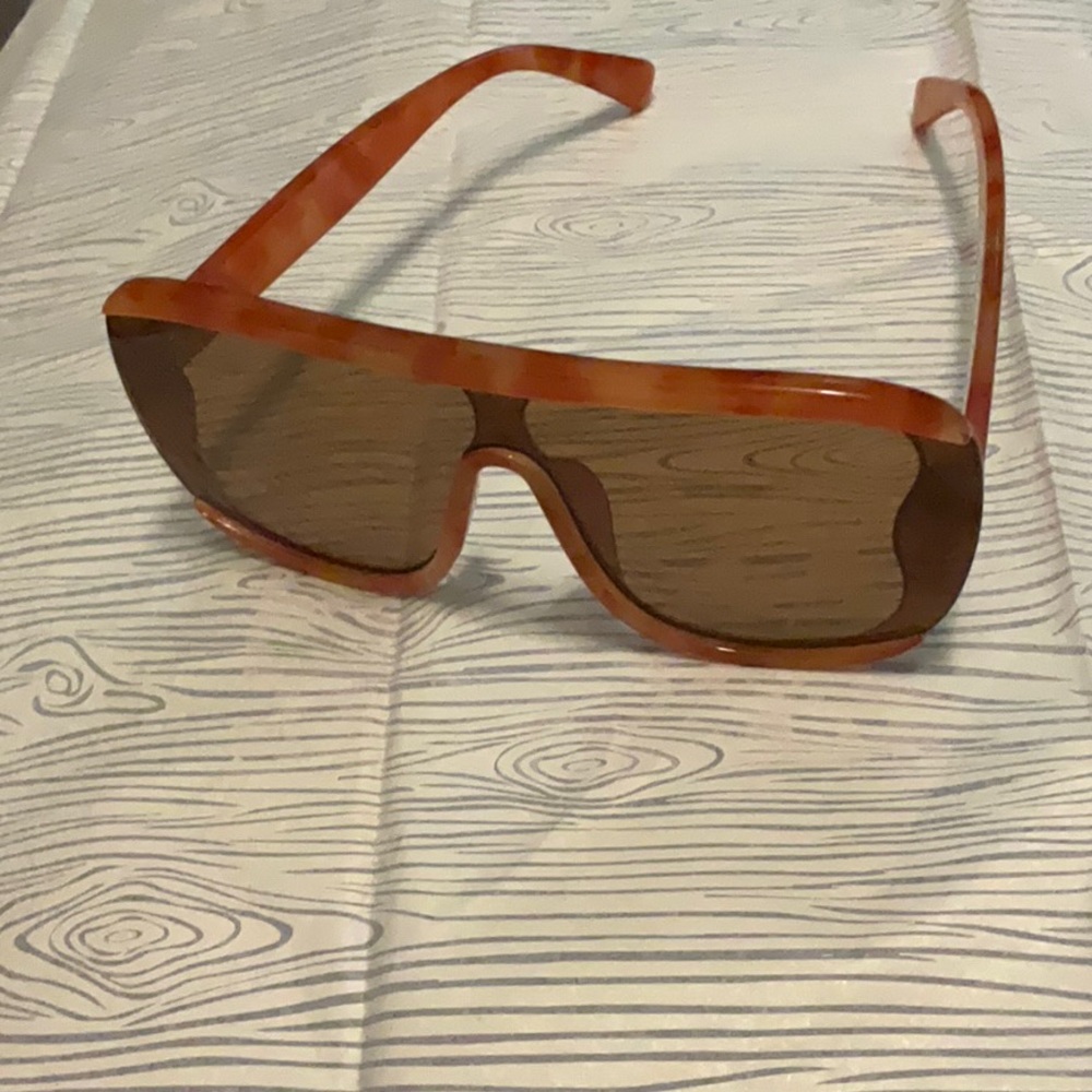 Oversized Orange Tortoise Fashionable Sunglasses.